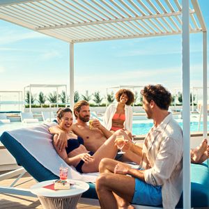 Mensch Freunde Pool Deck Sonne Schiff