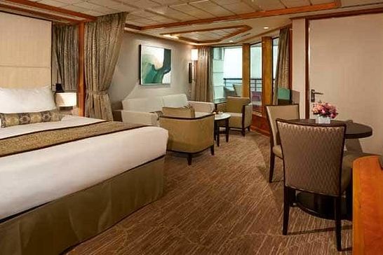 Norwegian Dawn - Norwegian Cruise Line - Deluxe Penthouse mit großem Balkon, Bug (SD)