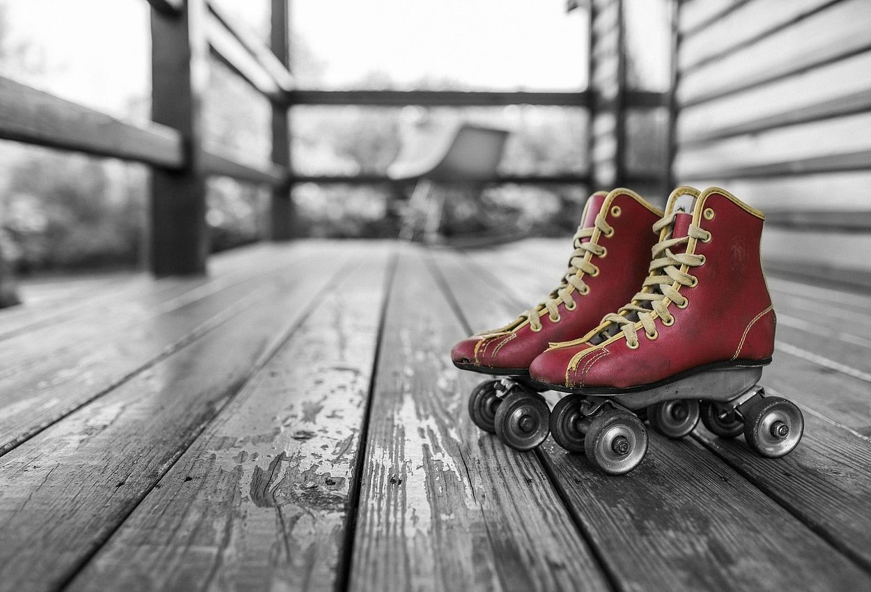 Auf Rollschuhen zur Kirche