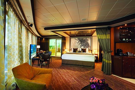 Norwegian Jade - Norwegian Cruise Line - The Haven Deluxe Owner's Suite mit großem Balkon