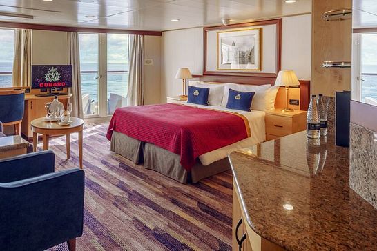 Queen Elizabeth Queens Grill Suite