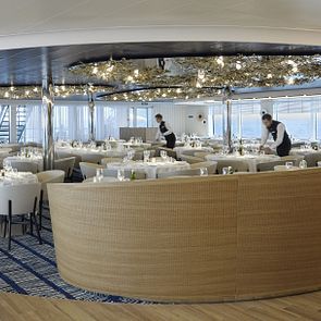 Le Jacques-Cartier_Essen und Trinken_Panoramarestaurant Le Nautilus