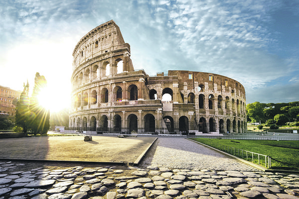 Q:\Destinationen\Italien\Rom\Kolosseum\Rom_Kolosseum_AdobeStock_120827506 © beatrice prève_abo_ztv5.tif