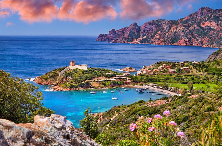 Impression zu AIDA Sommer 2026 - AIDAcosma - Mediterrane Schätze mit Korsika