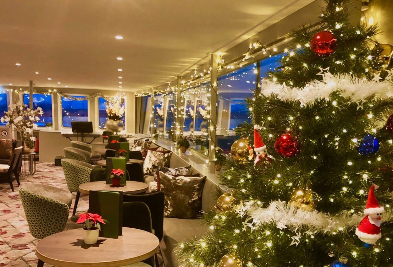 Die ARKONA - festlich geschmückt