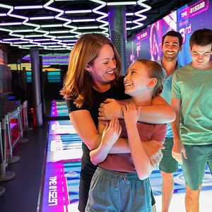 ncl epic leben an bord entertainment sport an deck rutsche familie kinder Plunge