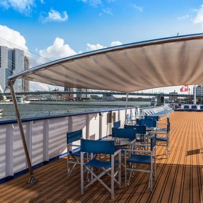 OLYMPIA Sonnendeck