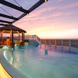 CCL Horizon Havana Bar Pool 0915