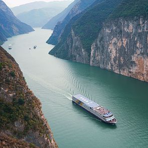 Victoria Sabrina Yangtse 
