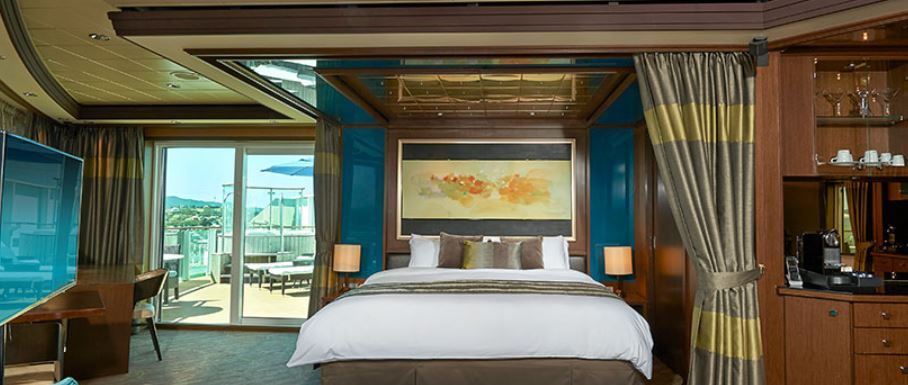 Norwegian Jewel - Norwegian Cruise Line - The Haven Deluxe Owner's Suite