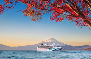 Die Norwegian Jade in Japan