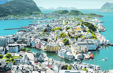 Q:\Destinationen\Norwegen\Alesund\Alesund_AdobeStock_116280840 © wim_ztv5.tif