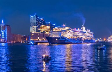 die <i> mein schiff <sup>®</sup> </i>-taufen