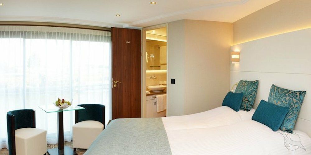 MS Anesha - Phoenix Flusskreuzfahrten - Zweibett Suite außen mit frz. Balkon Oriondeck (G)
