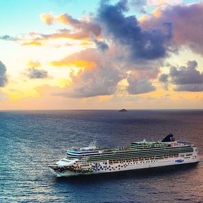 Norwegian Gem - Norwegian Cruise Line - Norwegian Gem