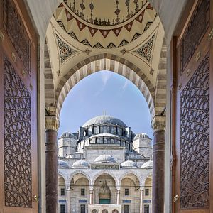 Blick auf Catania_AdobeStock_206273806 © ingusk