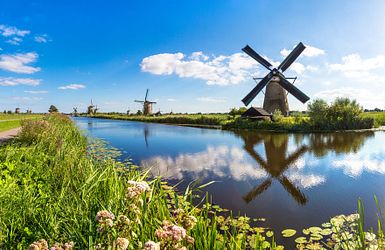Q:\Destinationen\Niederlande\Kinderdijk\Kinderdijk_AdobeStock_142149402© Sergii Figurnyi _abo.jpeg
