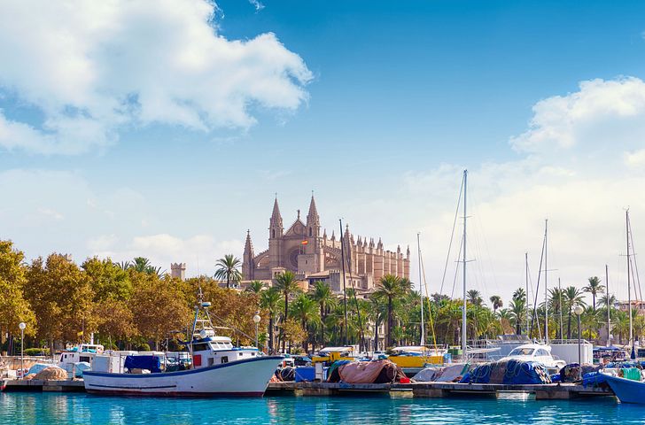 Impressionen zu Mein Schiff Mailights - Sonniges Iberien und Marokko