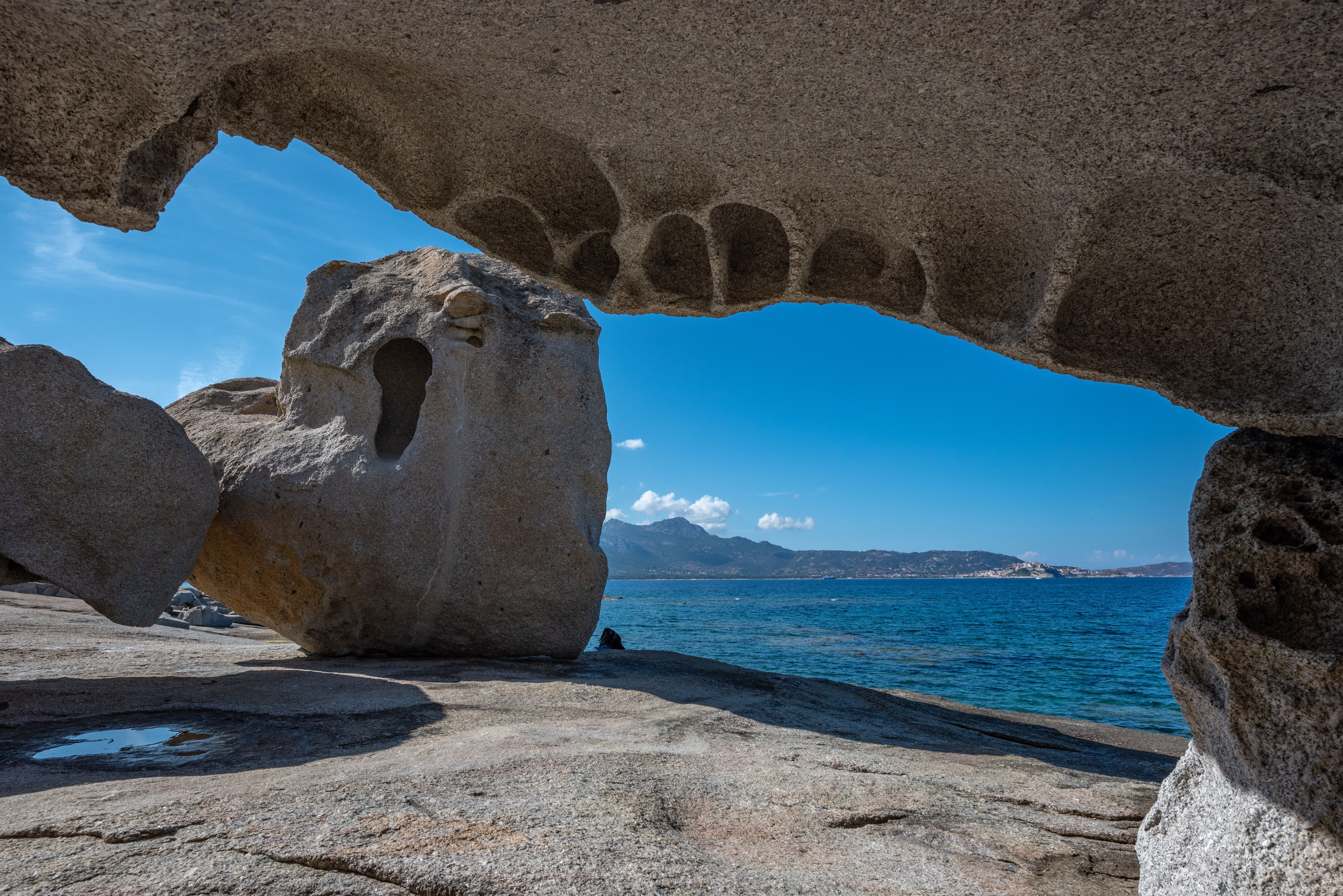Felsformationen am Meer