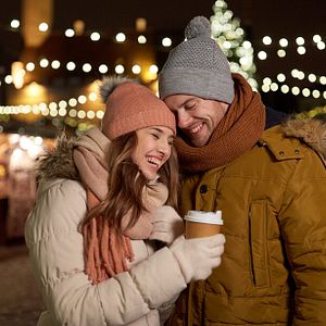 Pärchen Weihnachtsmarkt