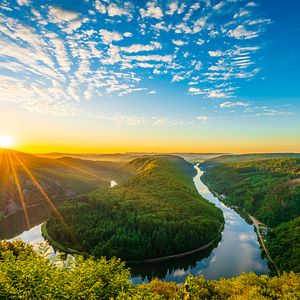 MOSEL FLUSSTAL WEINBERGE
