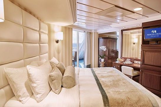 Enchanted Princess - Princess Cruises - Owner Suite (S2)