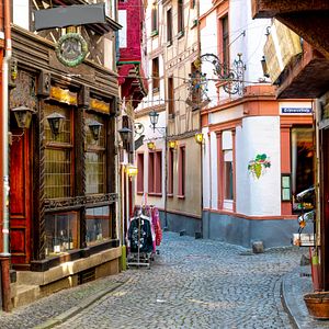 Bernkastel-Kues_AdobeStock_214250828_©EKH-Pictures_abo