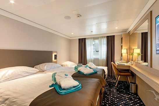 MS Amera - Phoenix Seereisen - 3-Bett außen Saturndeck (C3)