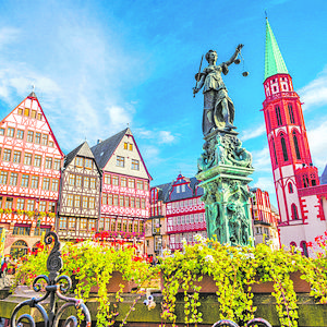 Frankfurt_Altstadt_AdobeStock_166580523©SeanPavonePhoto_ztv5