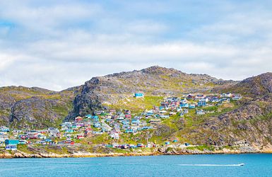 Q:\Destinationen\Grönland\Qaqortoq_AdobeStock_277733167©Kathrin39_bearbeitet.tif