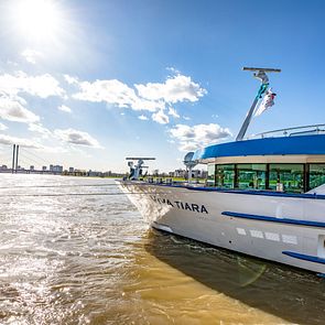 VIVA TIARA von außen