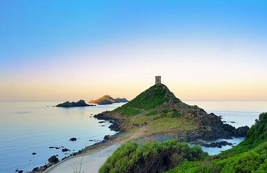 Q:\Destinationen\Frankreich\Korsika\Korsika_îles Sanguinaires_AdobeStock_64472822 ©Tilio & Paolo_abo.jpeg