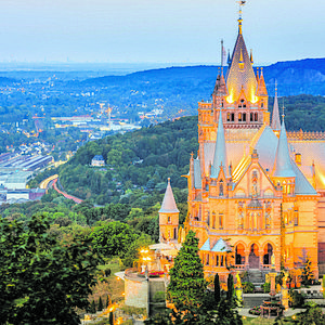 Königswinter_Schloss Drachenburg_AdobeStock_131578529©ted007_bearbeitet_ztv5