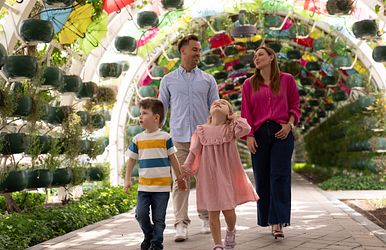 dubai, abu dhabi & qatar