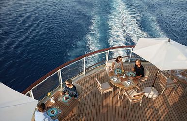 die kapitäne von hapag-lloyd cruises