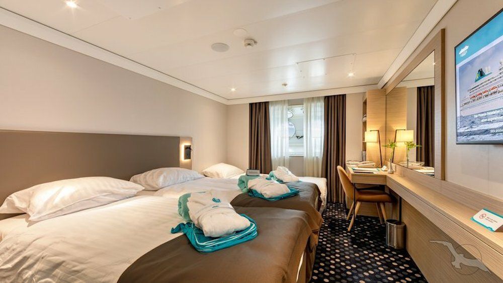 MS Amera - Phoenix Seereisen - 3-Bett außen Saturndeck (C3)
