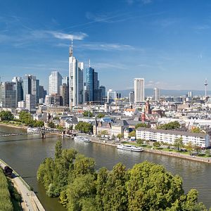 Basel_Herbst_AdobeStock_455256481 © Noppasinw_abo_ZTV5