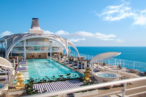 Sonnendeck der Mein Schiff Flow