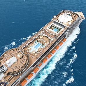 MSC Splendida von oben