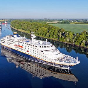 MS Hamburg von außen