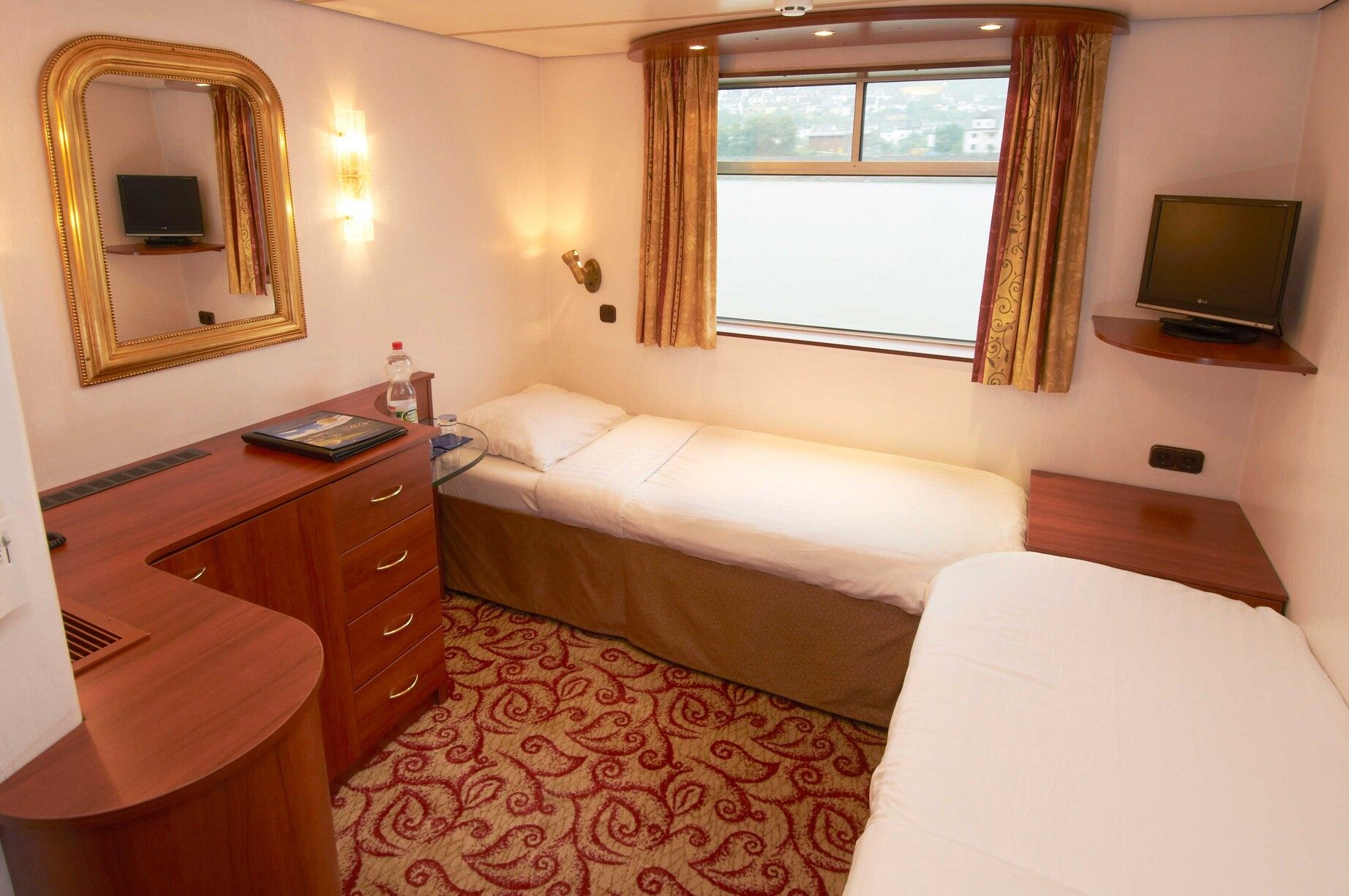 SWITZERLAND II - Ohne Reederei - 2-Bett Außenkabine, Ruby Deck