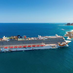 Norwegian Getaway - Norwegian Cruise Line - Norwegian Getaway