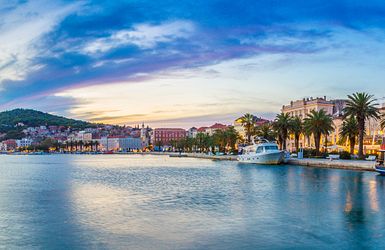 Blick vom Hafen auf Split