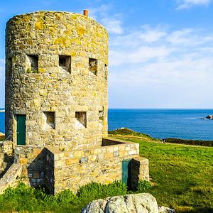 Sark_Klippen_Kanalinseln_AdobeStock_122688361©Dom