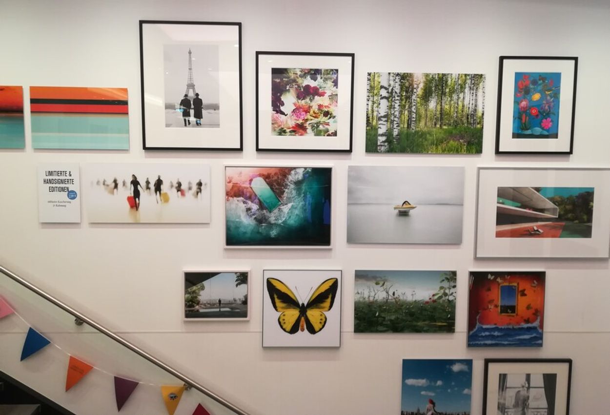 Bilder an der Wand