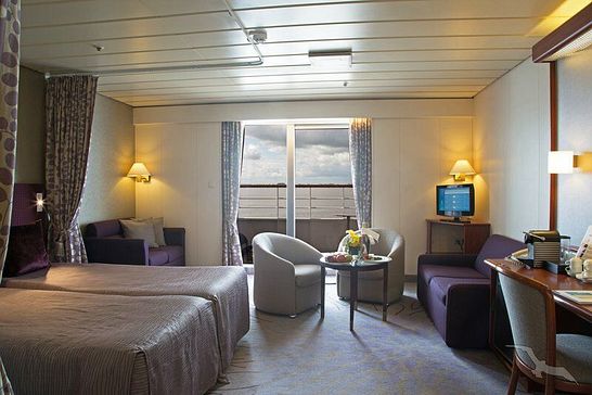 MS Artania - Phoenix Seereisen - 2-Bett-Junior Suite Balkon Jupiterdeck (buchb. 2-4 P) *GOLD* (U4)