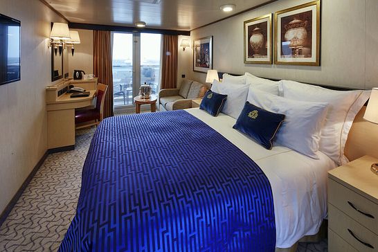 Queen Elizabeth - Cunard Line - Zweibett außen, Balkon (teilweise sichtbehindert), Mittschiffs, Deck 5 (CA)