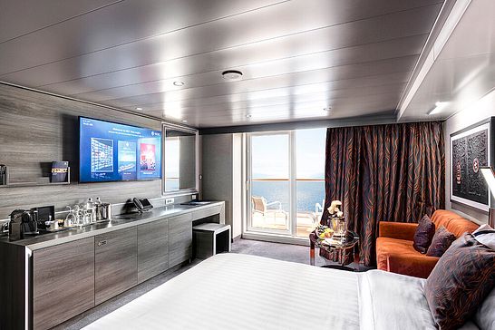 MSC Meraviglia - MSC Cruises - MSC Yacht Club Maisonette Suite mit Whirlpool (YJD)