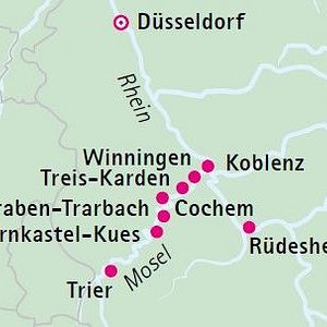 Moseltal_Herbst_AdobeStock_169475688 © EKH-Pictures