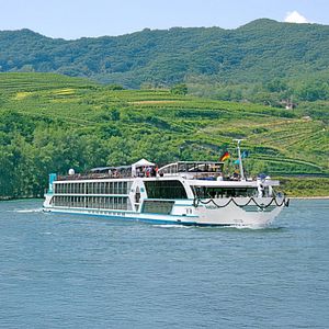 MS Anesha von außen